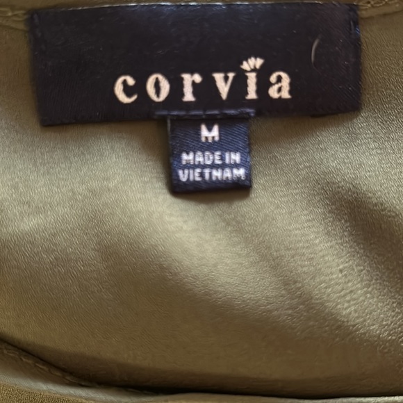 Corvus green sheer blouse with chain/necklace. Size Medium - Picture 6 of 6